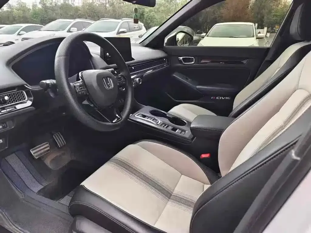 Honda Civic 2023 из CN, фото 3