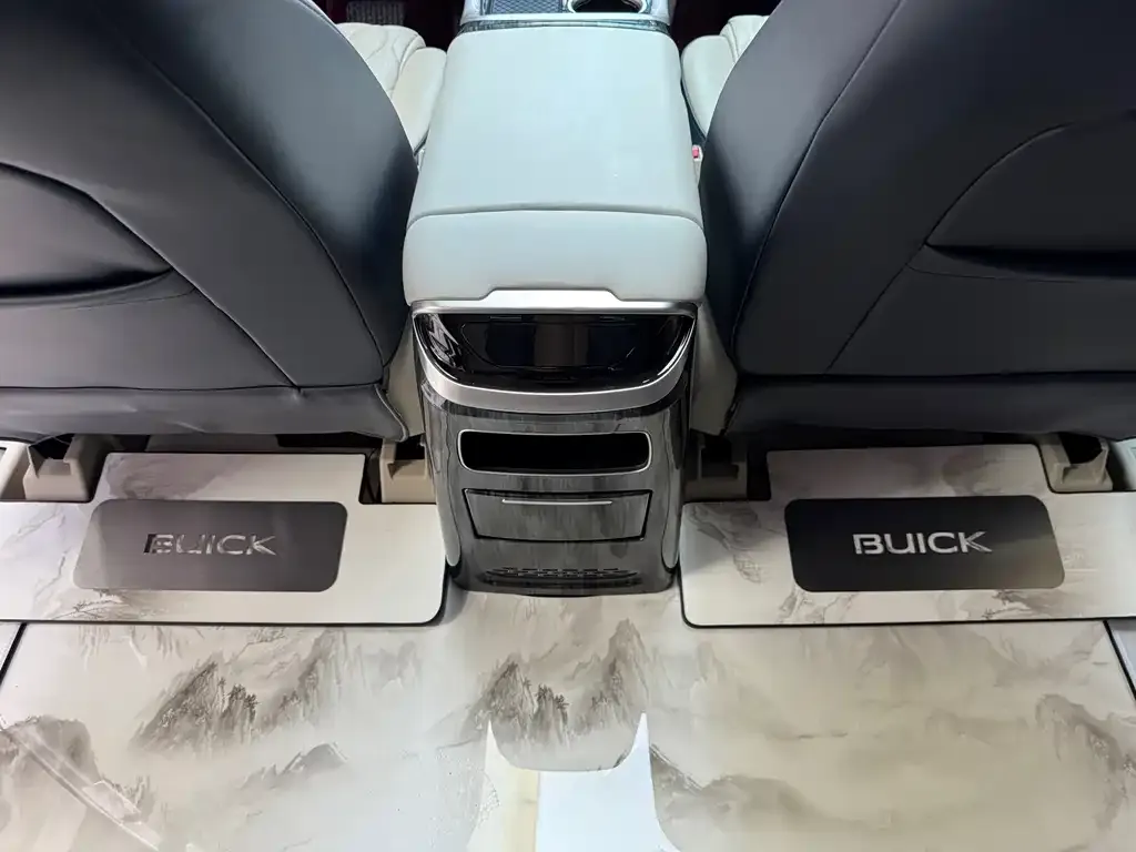 Buick GL8 2022 из CN, фото 10