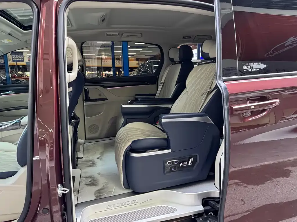 Buick GL8 2022 из CN, фото 8