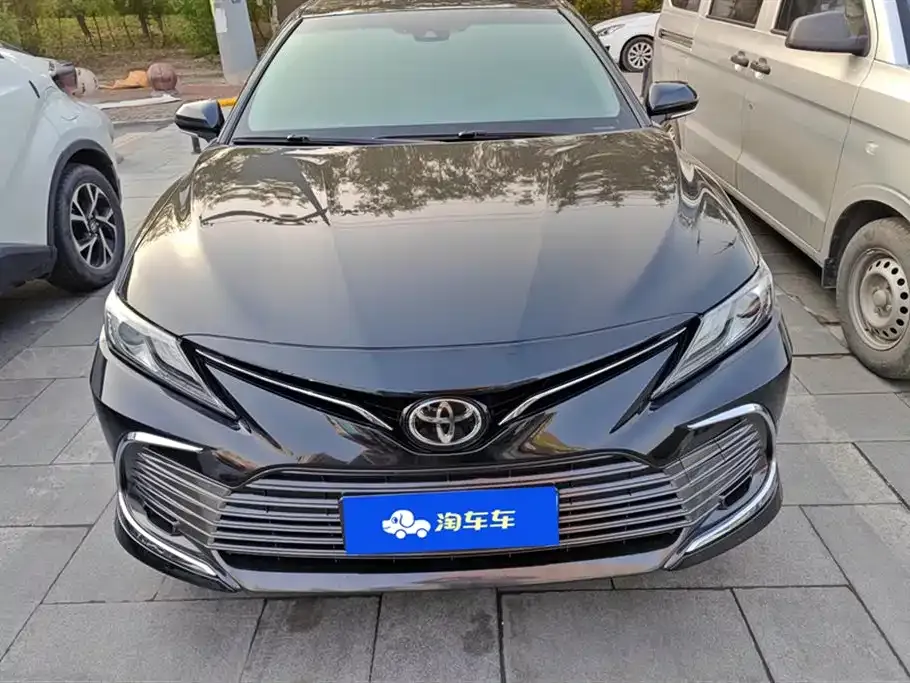 Toyota Camry 2021 из CN, фото 2