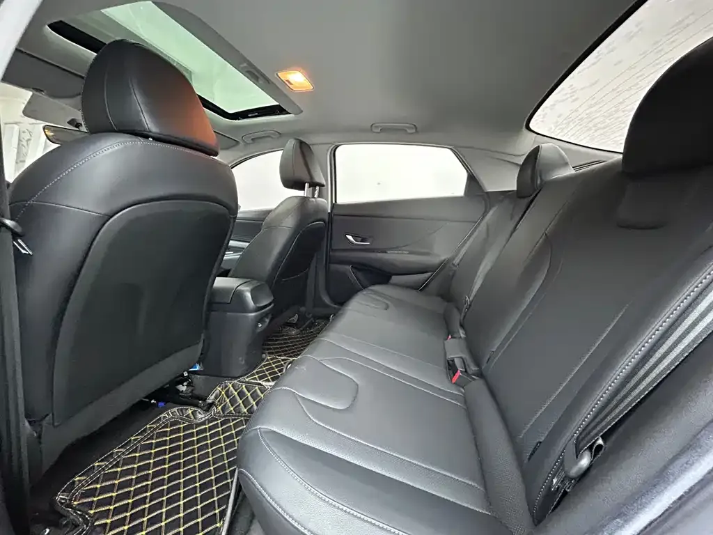 Hyundai Elantra 2021 из CN, фото 9