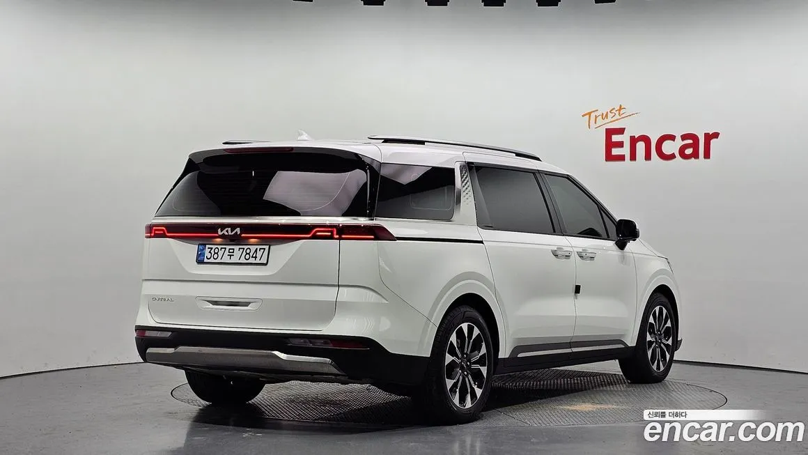 Kia Carnival 2023 из KR, фото 2