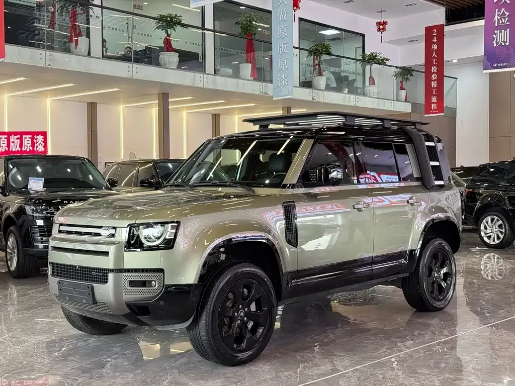 Land Rover Defender — фото 1