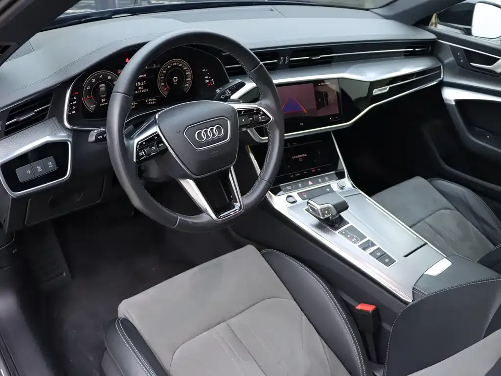 Audi A6L 2022 из CN, фото 5