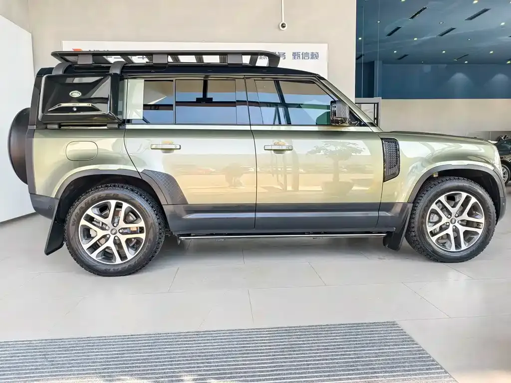 Land Rover Defender 2023 из CN, фото 3