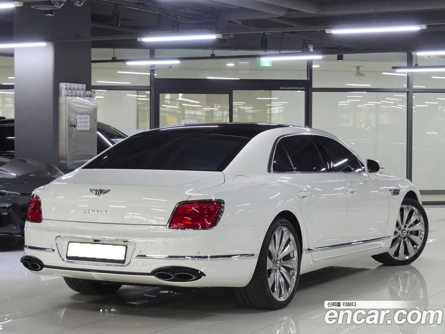Bentley Flying Spur 2021 из KR, фото 3