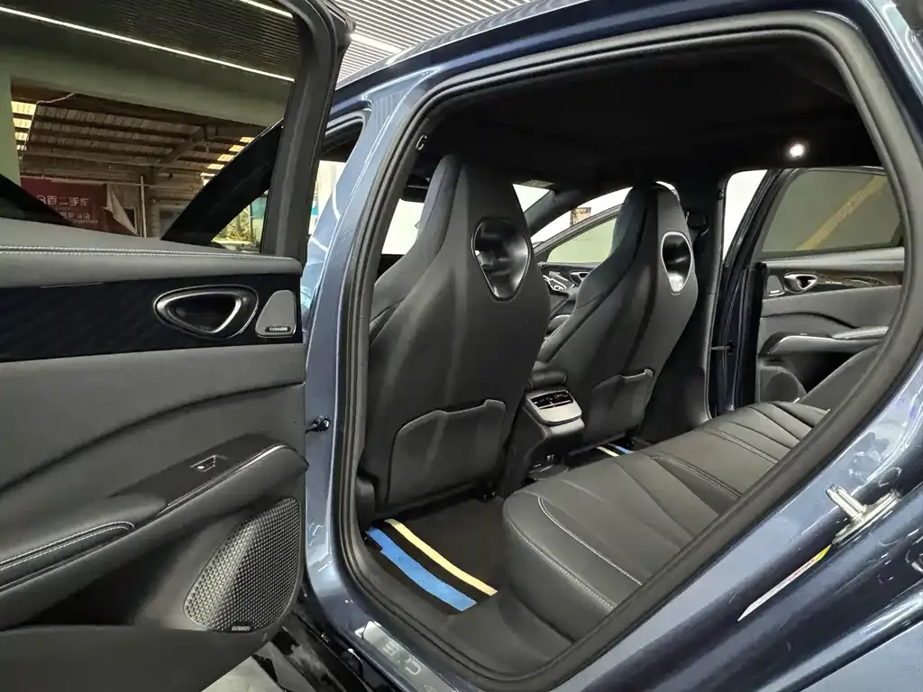 BYD Seal — фото 10