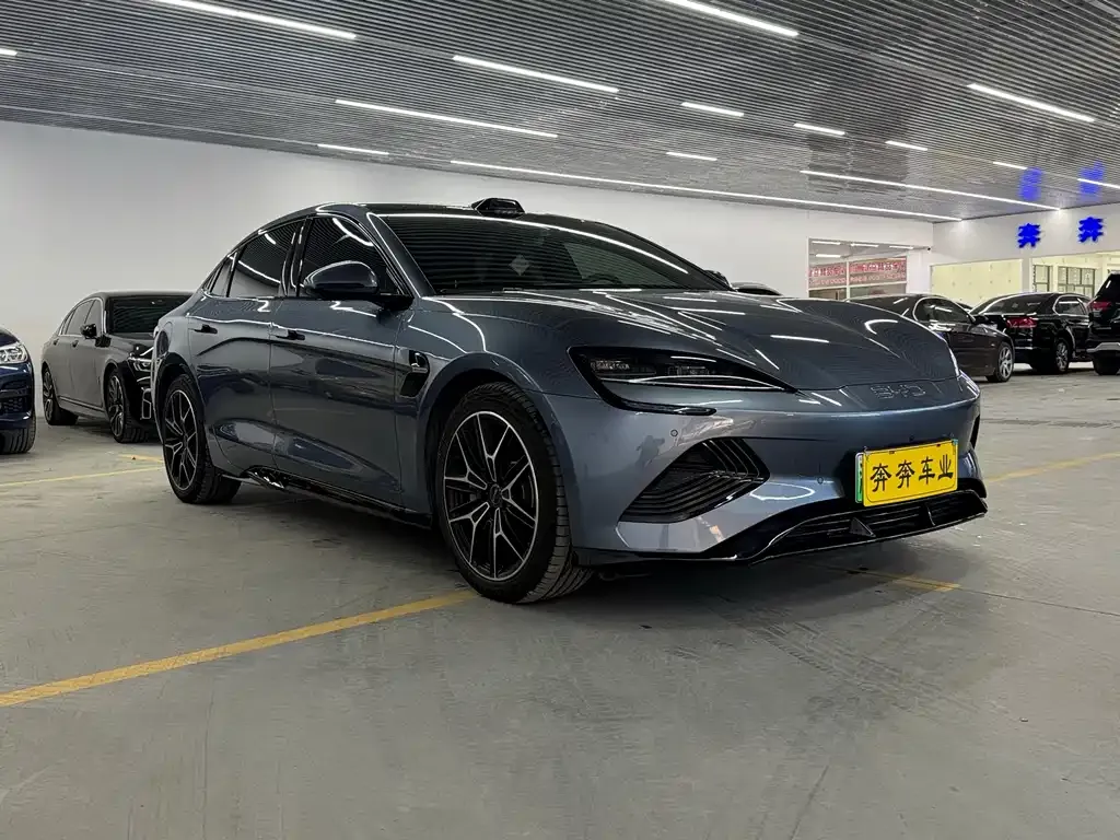 BYD Seal — фото 3