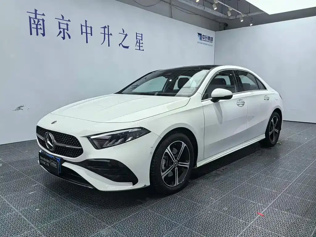 Mercedes-Benz A-Class 2024 из CN, фото 1