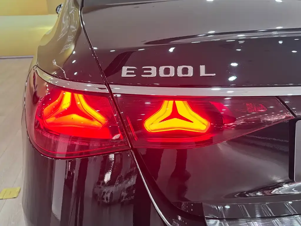 Mercedes-Benz E-Class 2024 из CN, фото 7