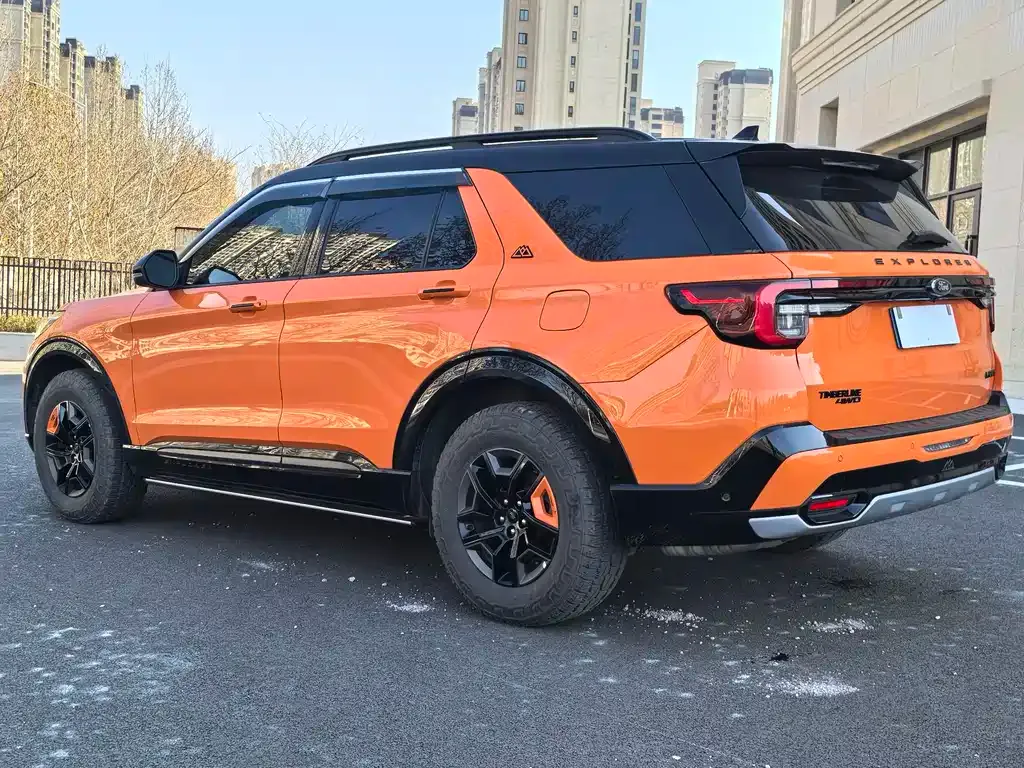 Ford Explorer 2023 из CN, фото 5
