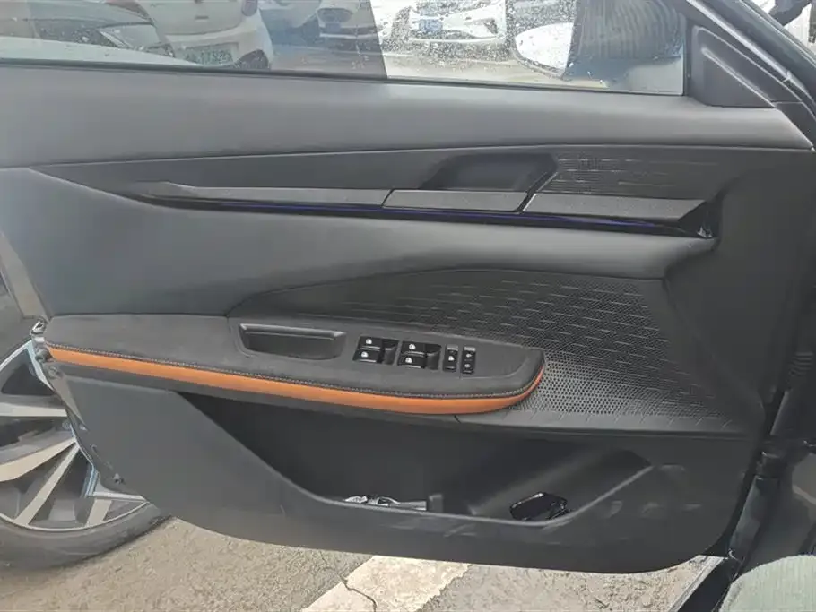 Changan UNI-V 2023 из CN, фото 7