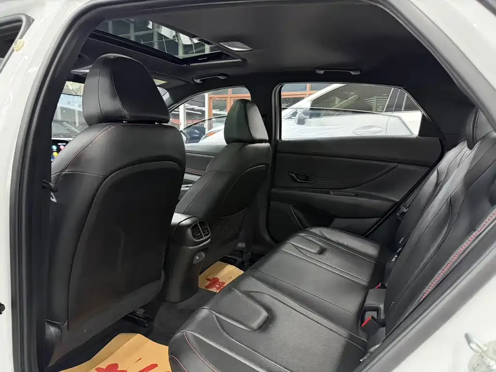 Hyundai Elantra 2023 из CN, фото 6