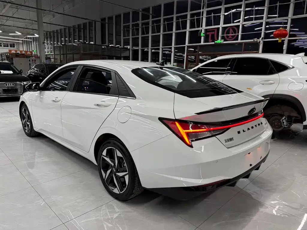 Hyundai Elantra 2023 из CN, фото 7