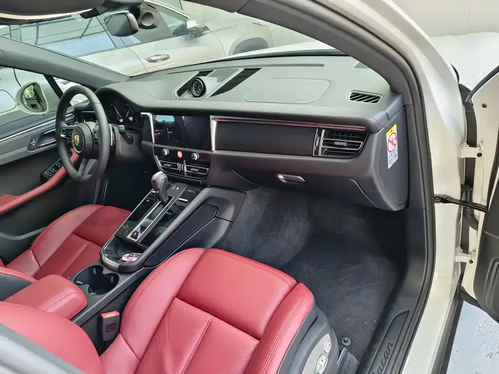Porsche Macan 2024 из CN, фото 4