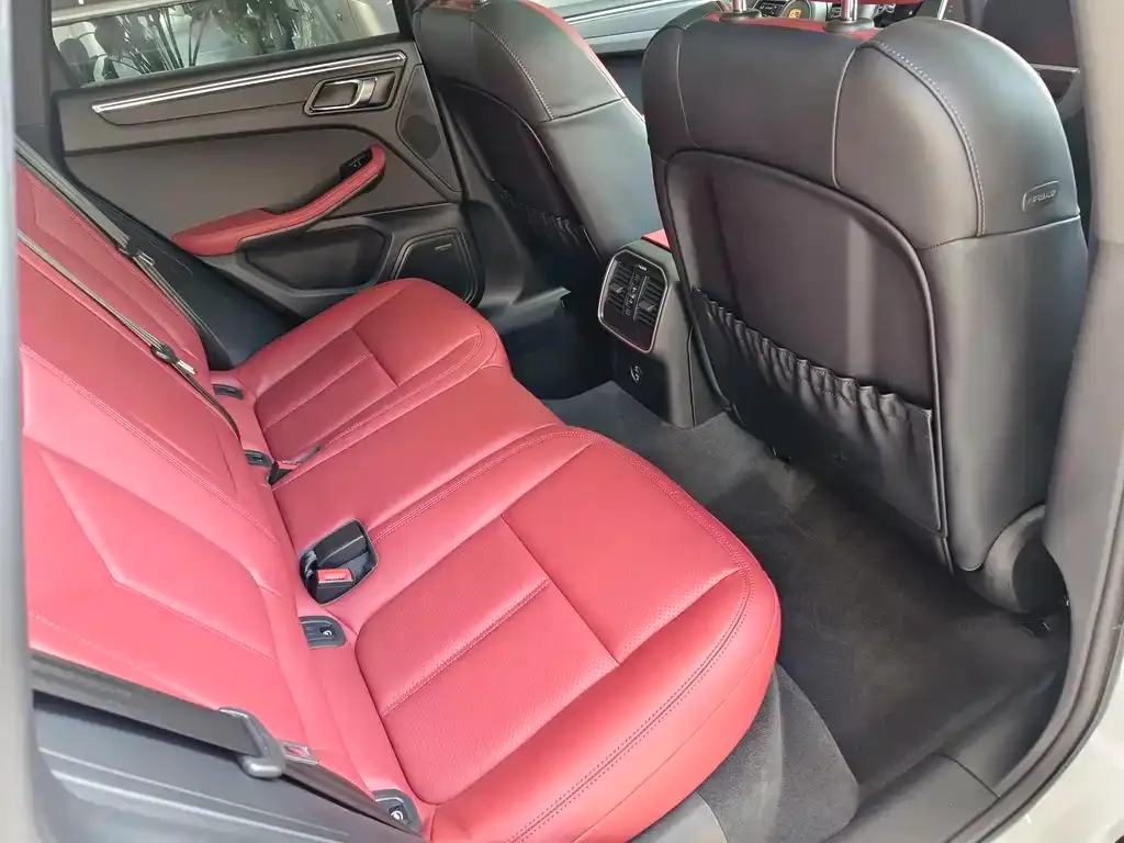 Porsche Macan 2024 из CN, фото 5