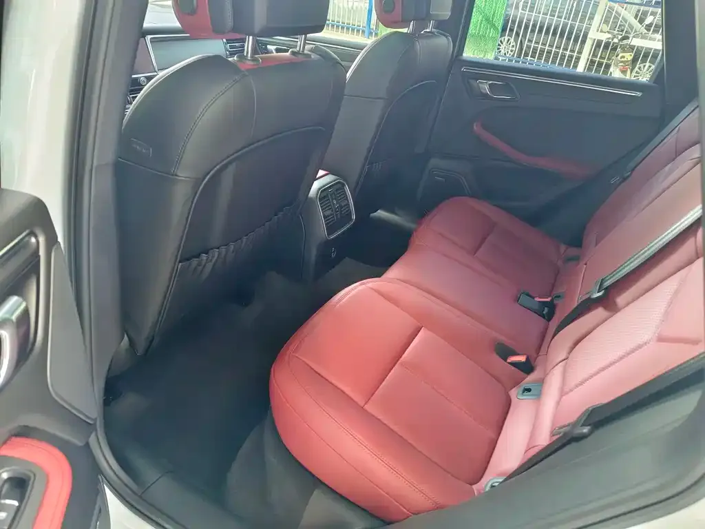 Porsche Macan 2024 из CN, фото 8