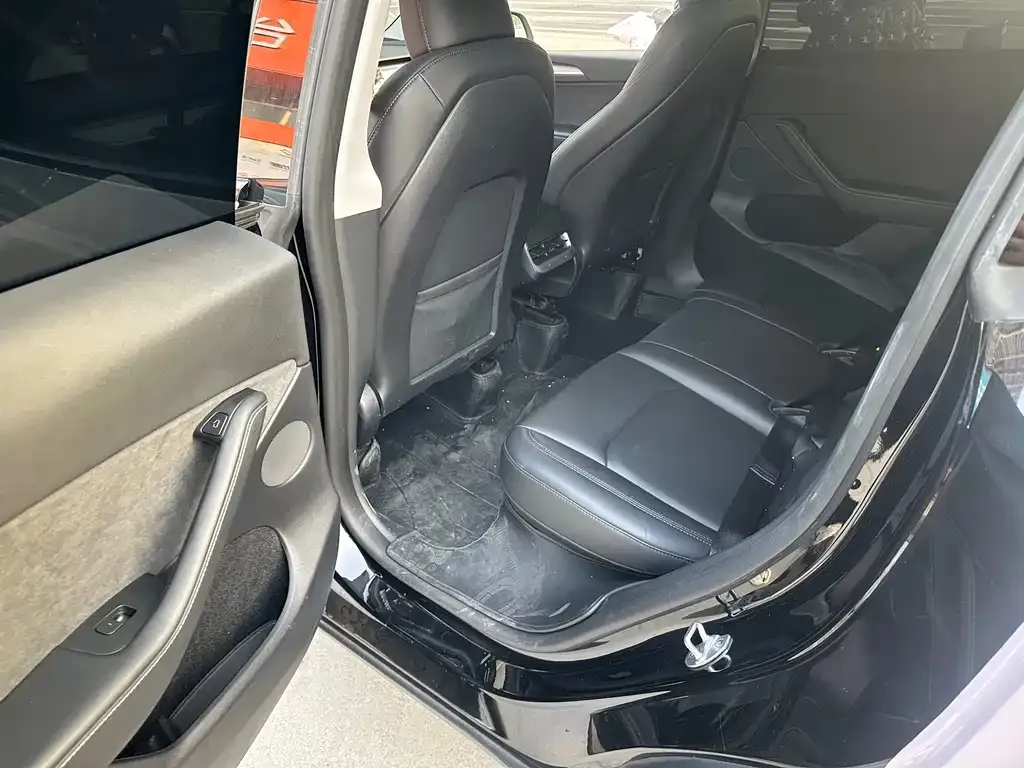 Tesla Model Y 2023 из CN, фото 6