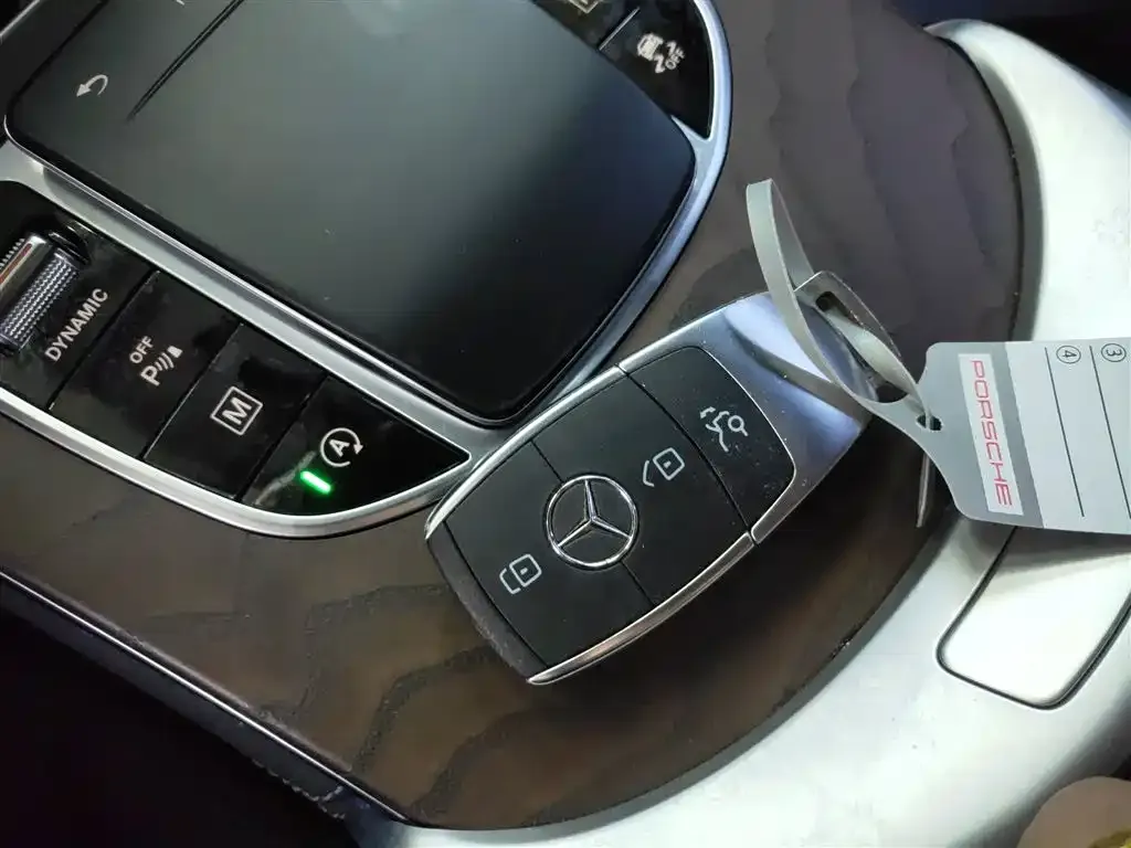 Mercedes-Benz GLC 2021 из CN, фото 9