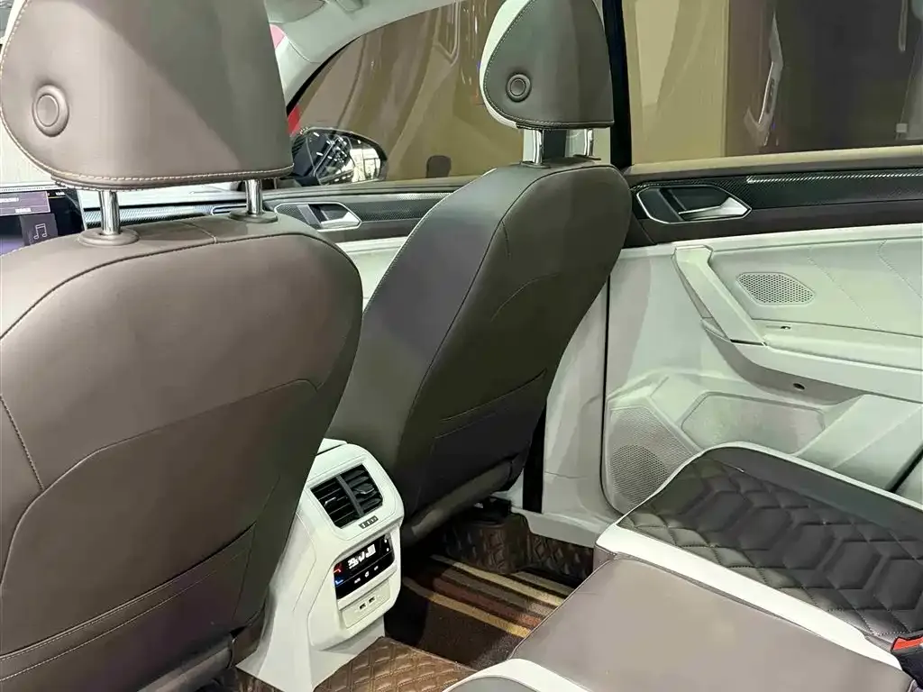 Volkswagen Tayron 2023 из CN, фото 10