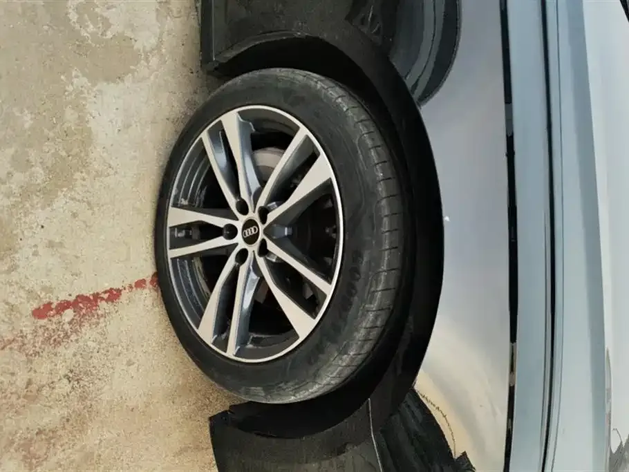 Audi A6L 2023 из CN, фото 6