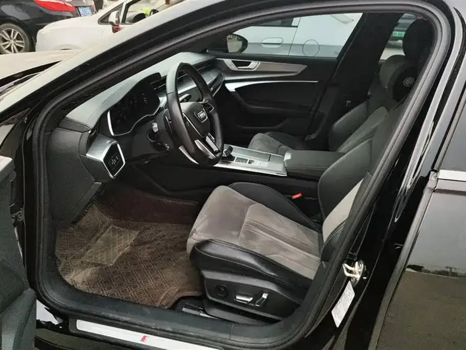 Audi A6L 2023 из CN, фото 9