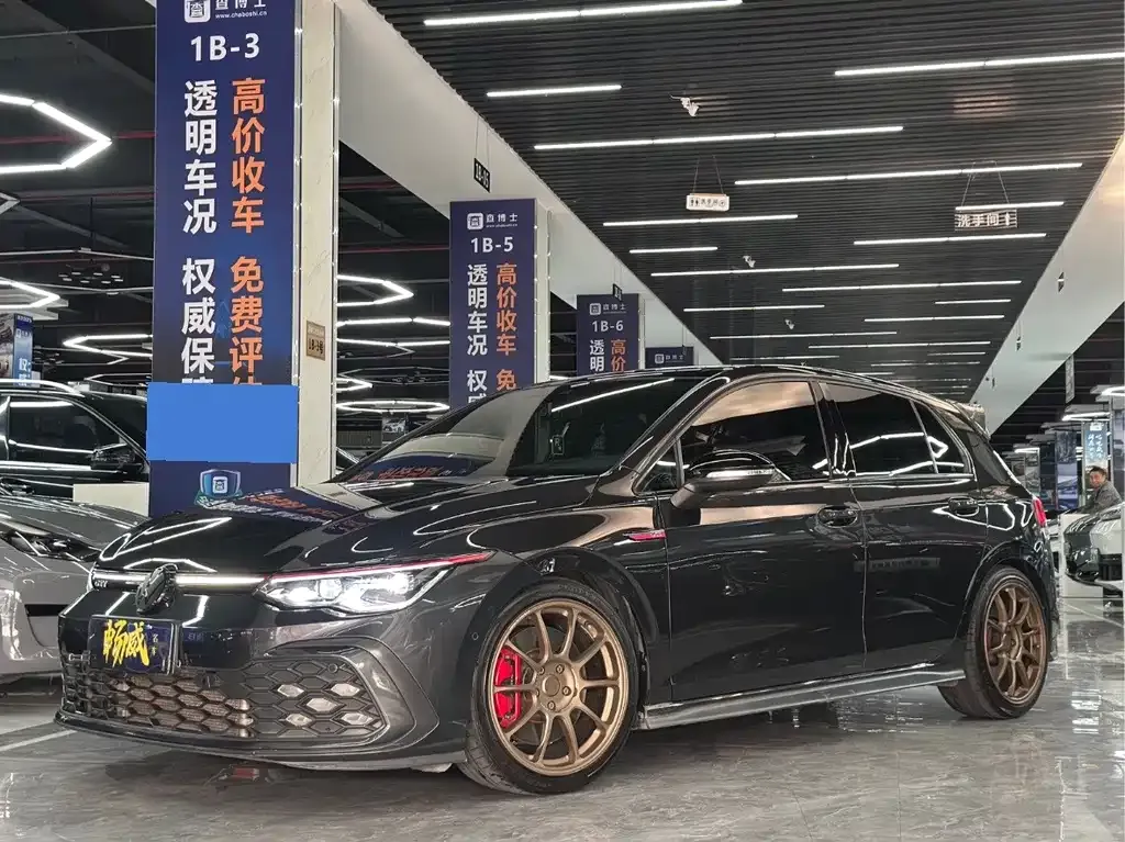 Volkswagen Golf GTI 2022 из CN, фото 1