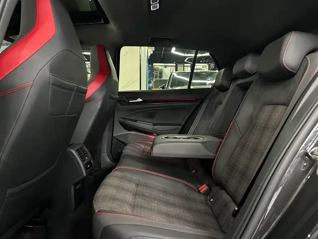 Volkswagen Golf GTI 2022 из CN, фото 10