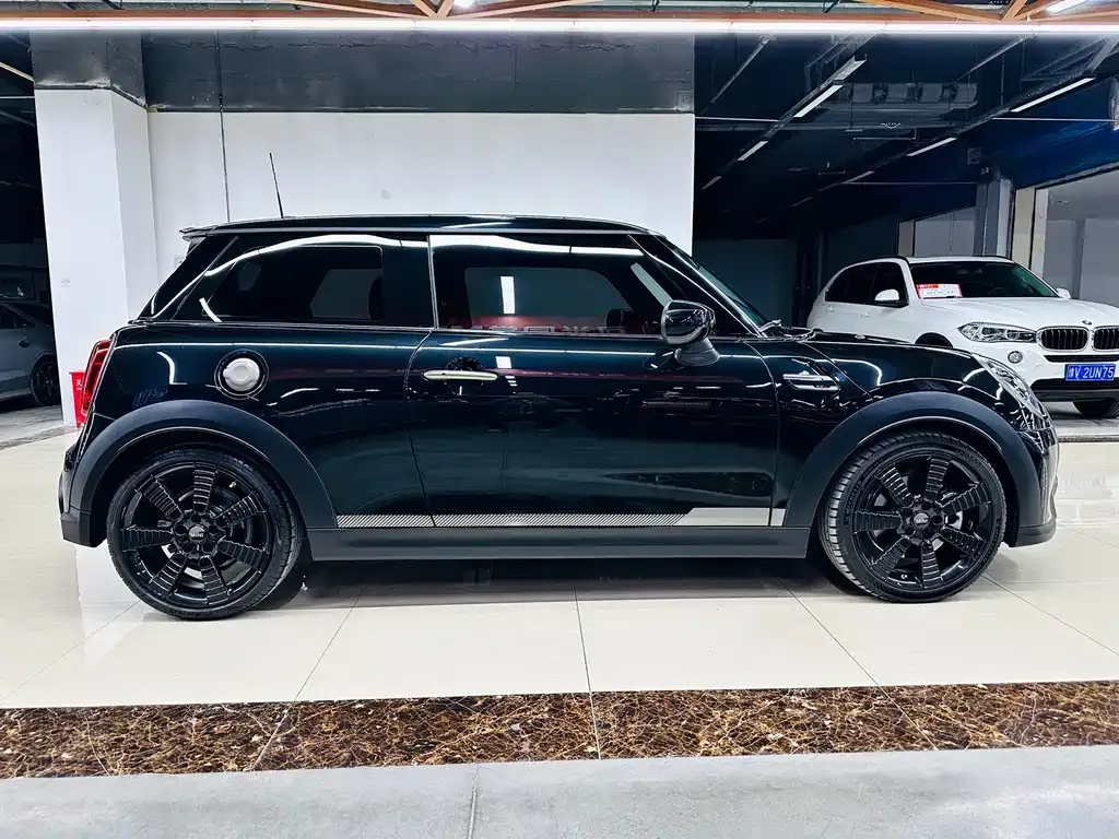 MINI Cooper (3-door) 2024 из CN, фото 5