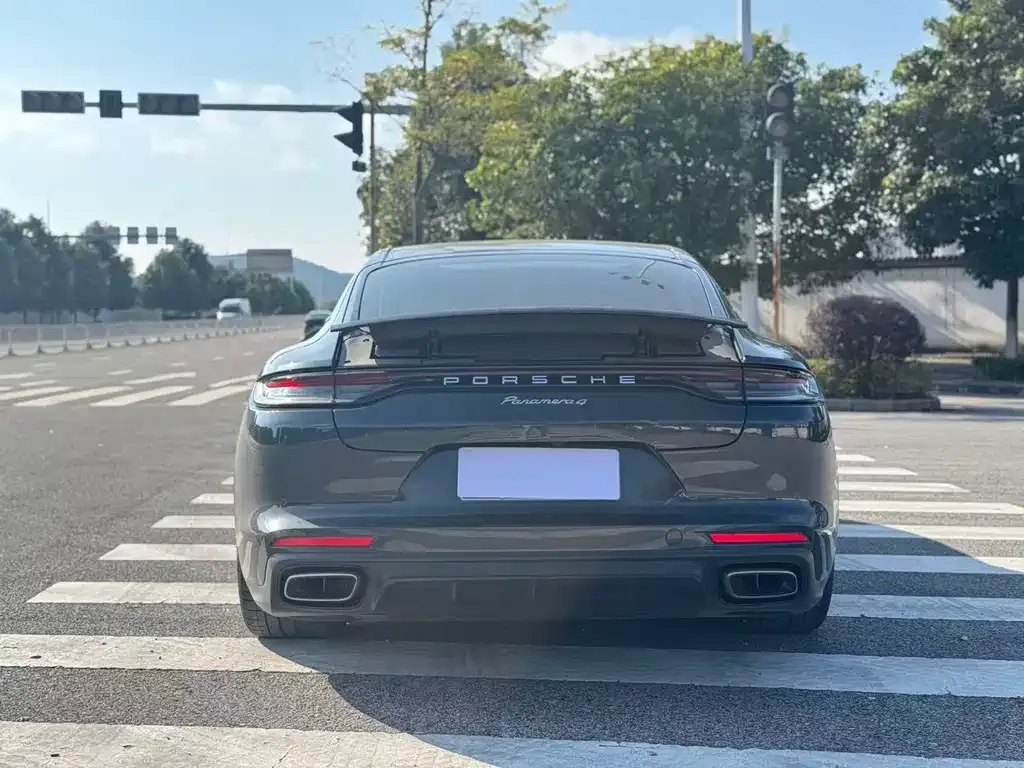 Porsche Panamera — фото 5