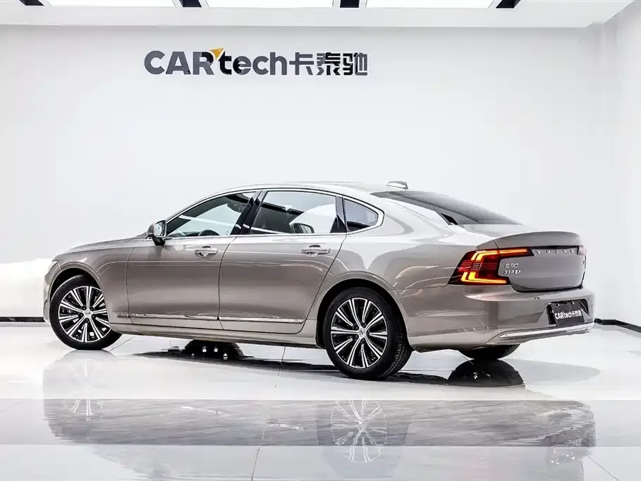 Volvo S90 2021 из CN, фото 4