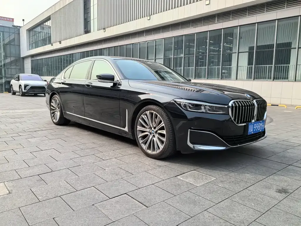 BMW 7 Series 2022 из CN, фото 4