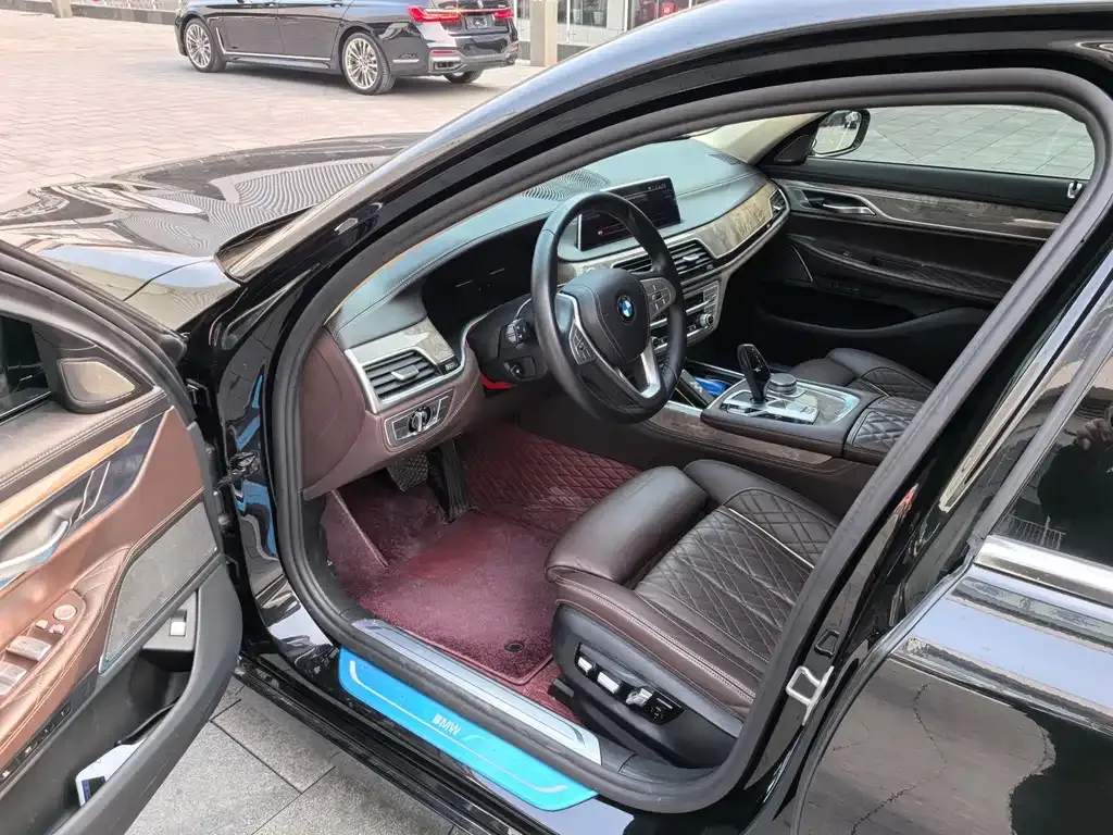 BMW 7 Series 2022 из CN, фото 5