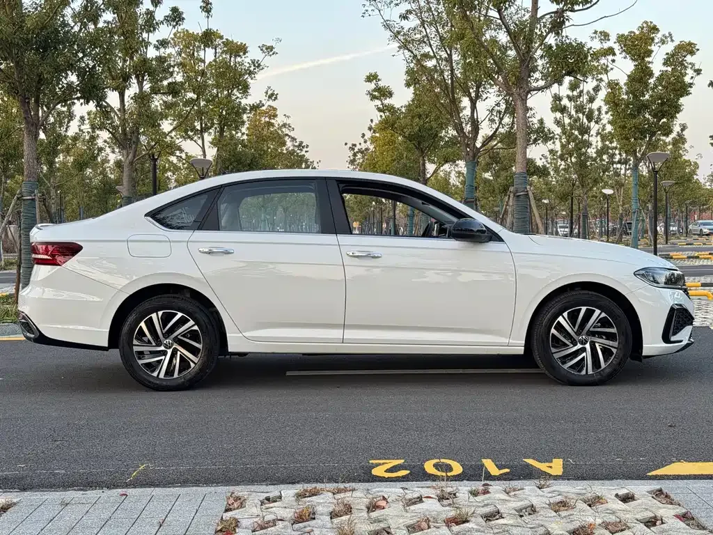 Volkswagen Lavida 2024 из CN, фото 8