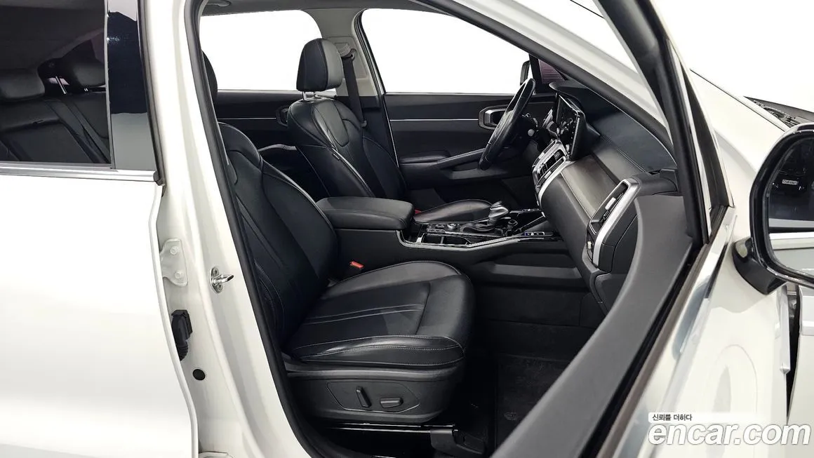 Kia Sorento — фото 10