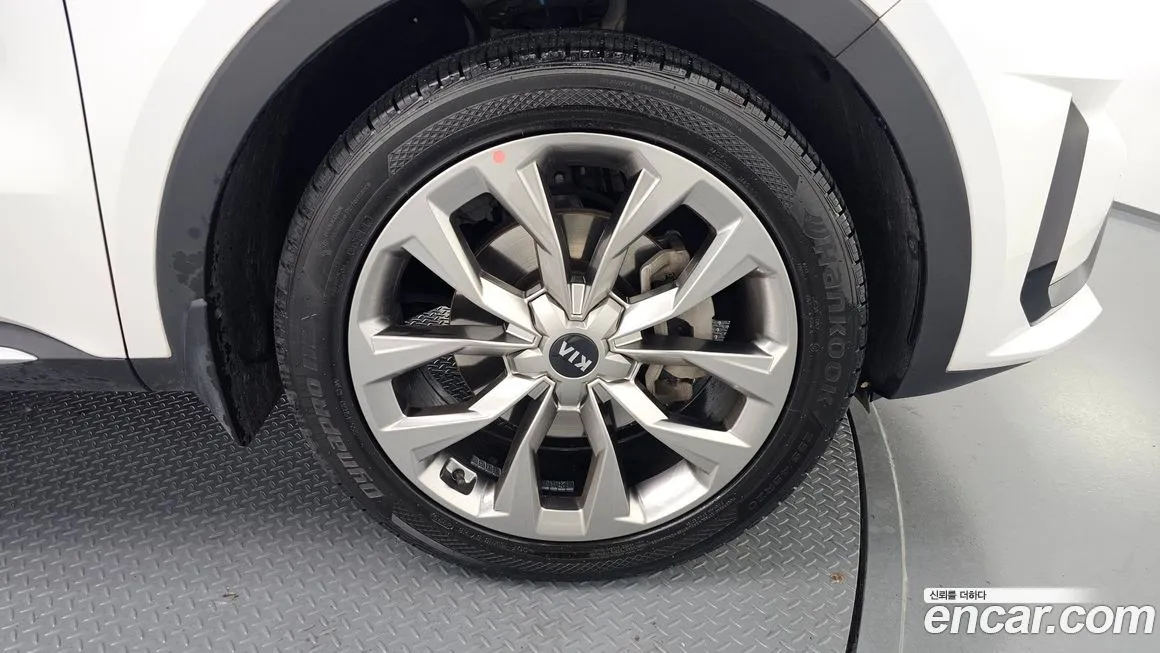 Kia Sorento — фото 5