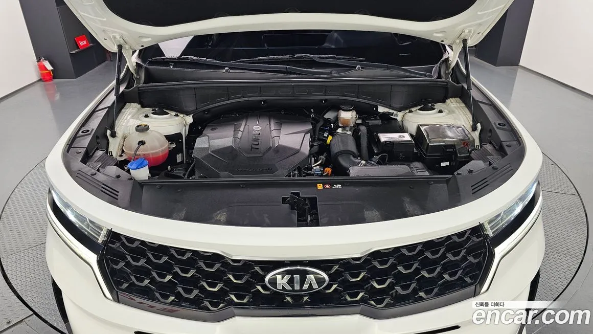 Kia Sorento — фото 6