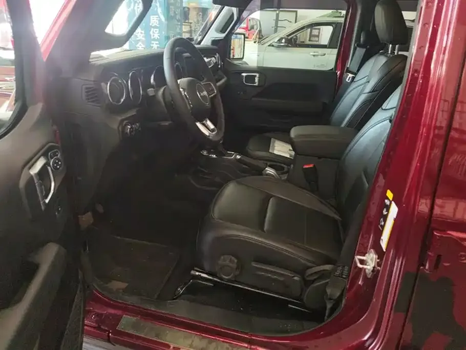 Jeep Wrangler 2022 из CN, фото 9