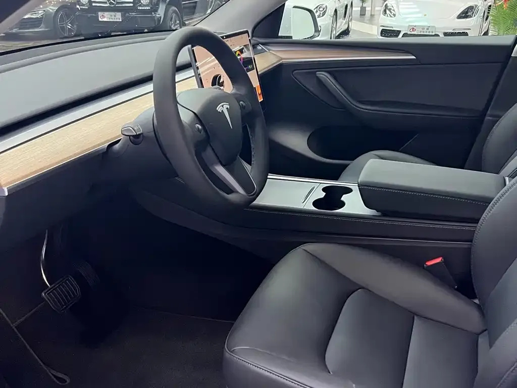 Tesla Model Y 2022 из CN, фото 7