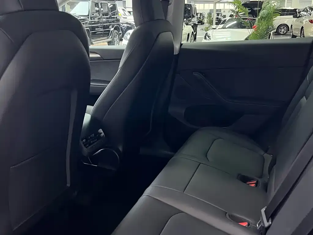 Tesla Model Y 2022 из CN, фото 8