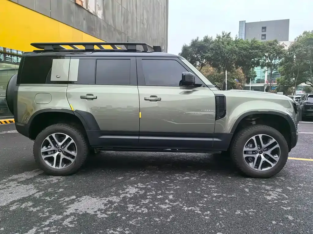 Land Rover Defender — фото 5