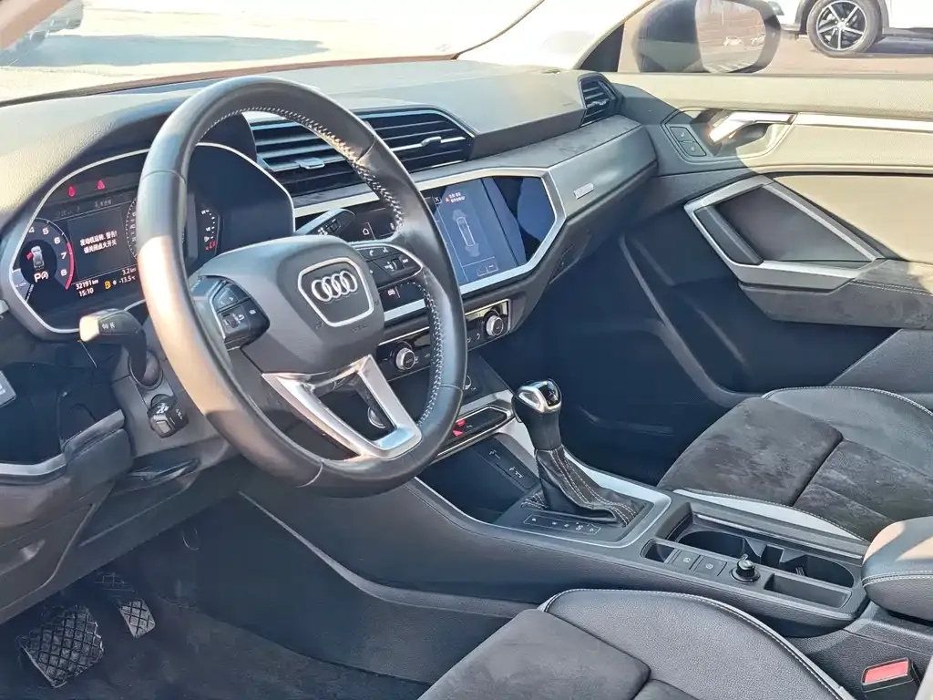 Audi Q3 2021 из CN, фото 8