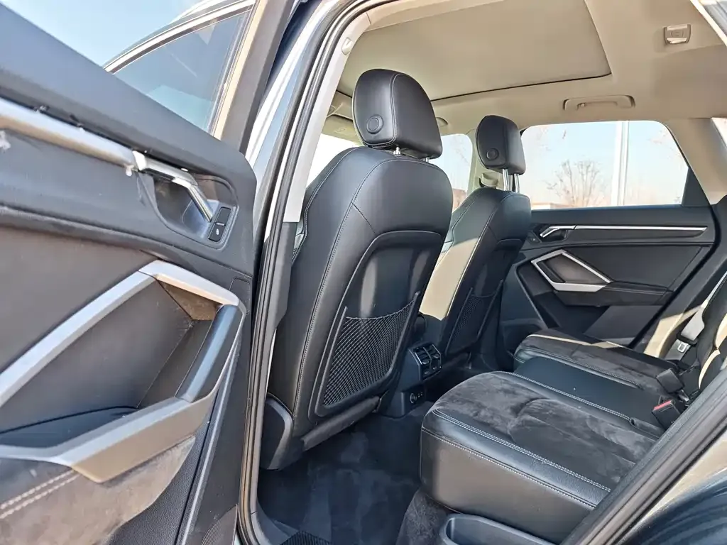 Audi Q3 2021 из CN, фото 9