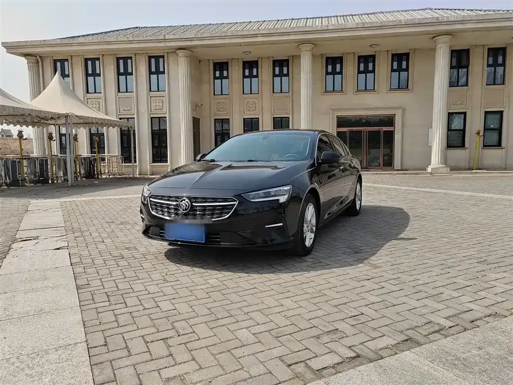 Buick Regal — фото 1