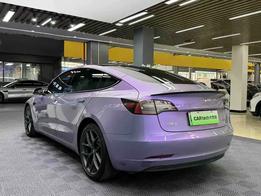 Tesla Model 3 — фото 9