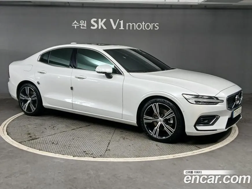 Volvo S60 2022 из KR, фото 2