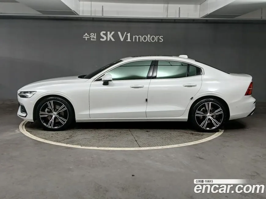 Volvo S60 2022 из KR, фото 5