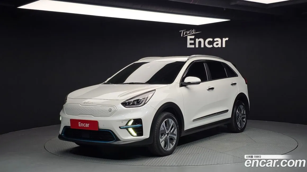Kia Niro — фото 1