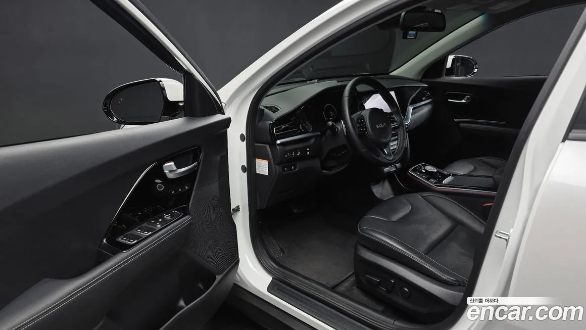 Kia Niro — фото 10