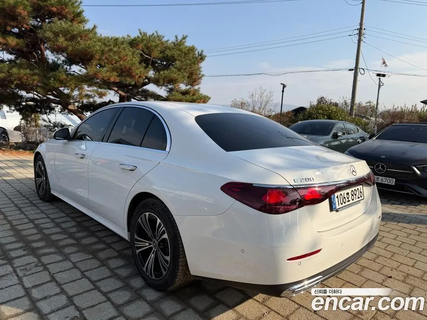Mercedes-Benz E-Class 2025 из KR, фото 2